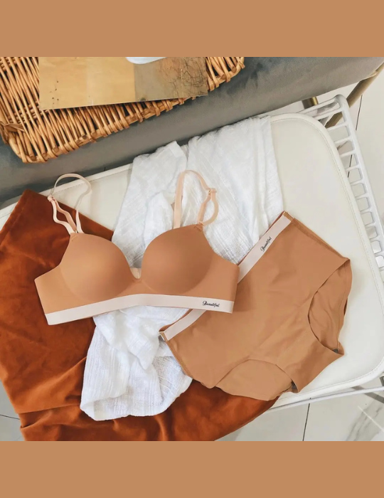 Glossy Push-Up Bra & Panty Set – Full Coverage, Comfortable Lingerie for Women